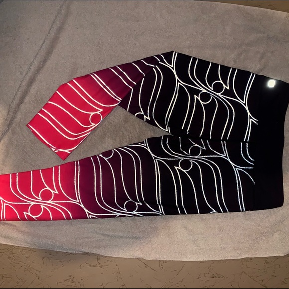 Mid-calf Capri yoga pants - Picture 2 of 6